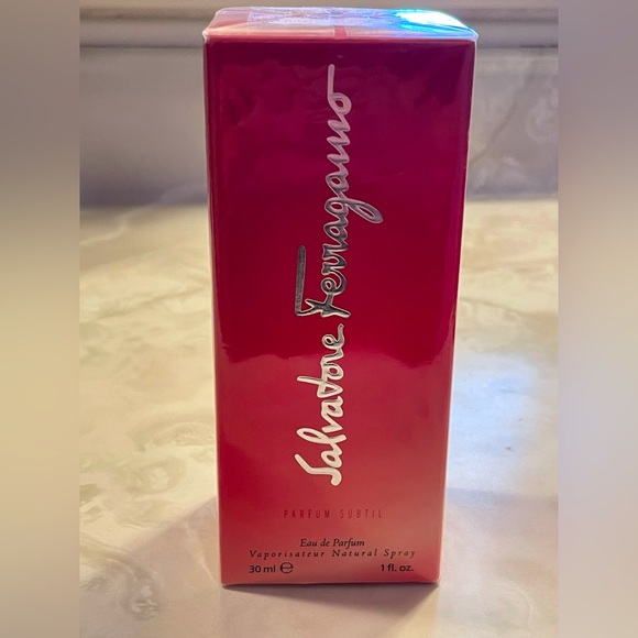 Salvatore Ferragamo Other - Ferragamo Parfum Subtil pour femme 1fl. oz spray